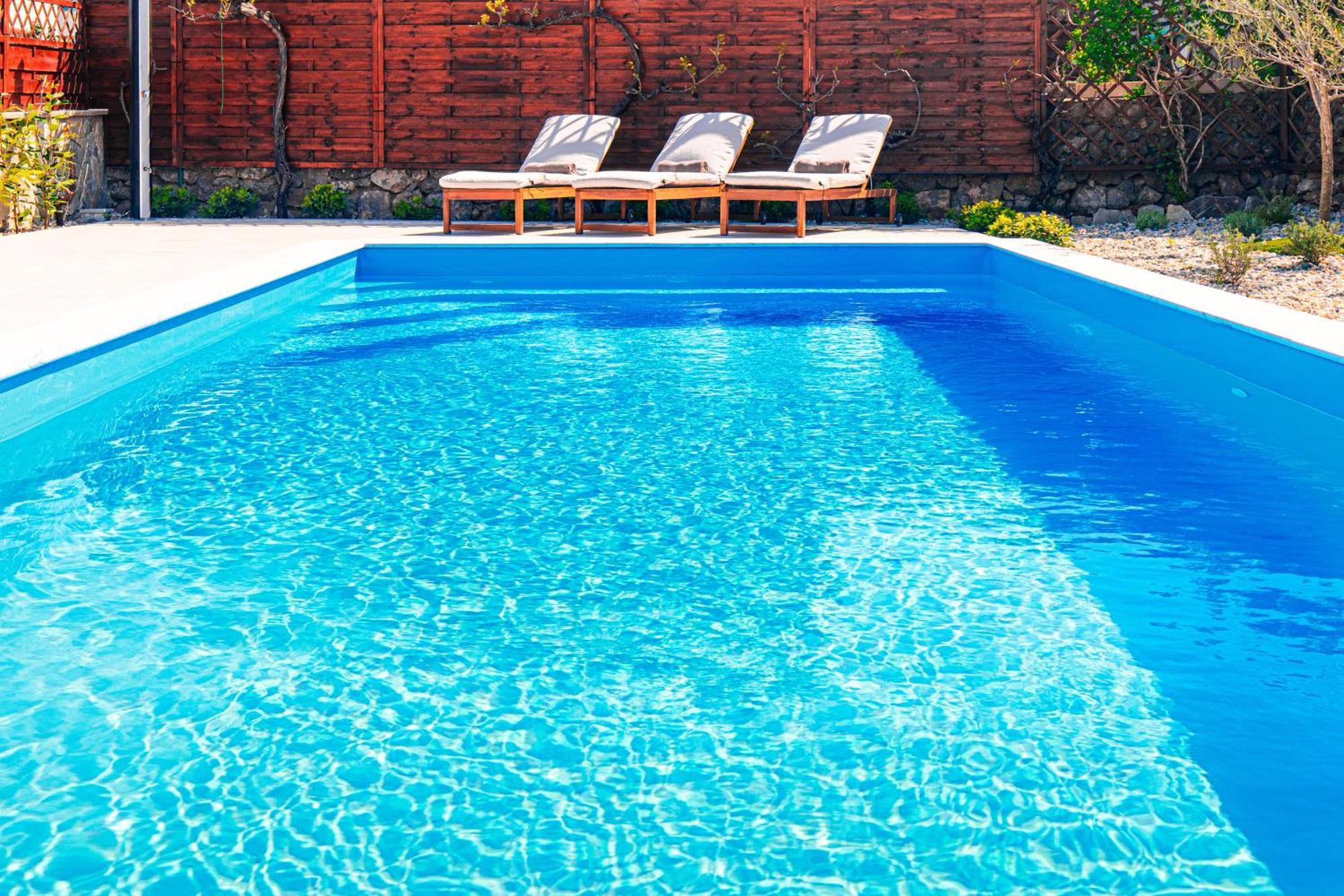 Home Away From Home With A Heated Pool Punat Eksteriør billede