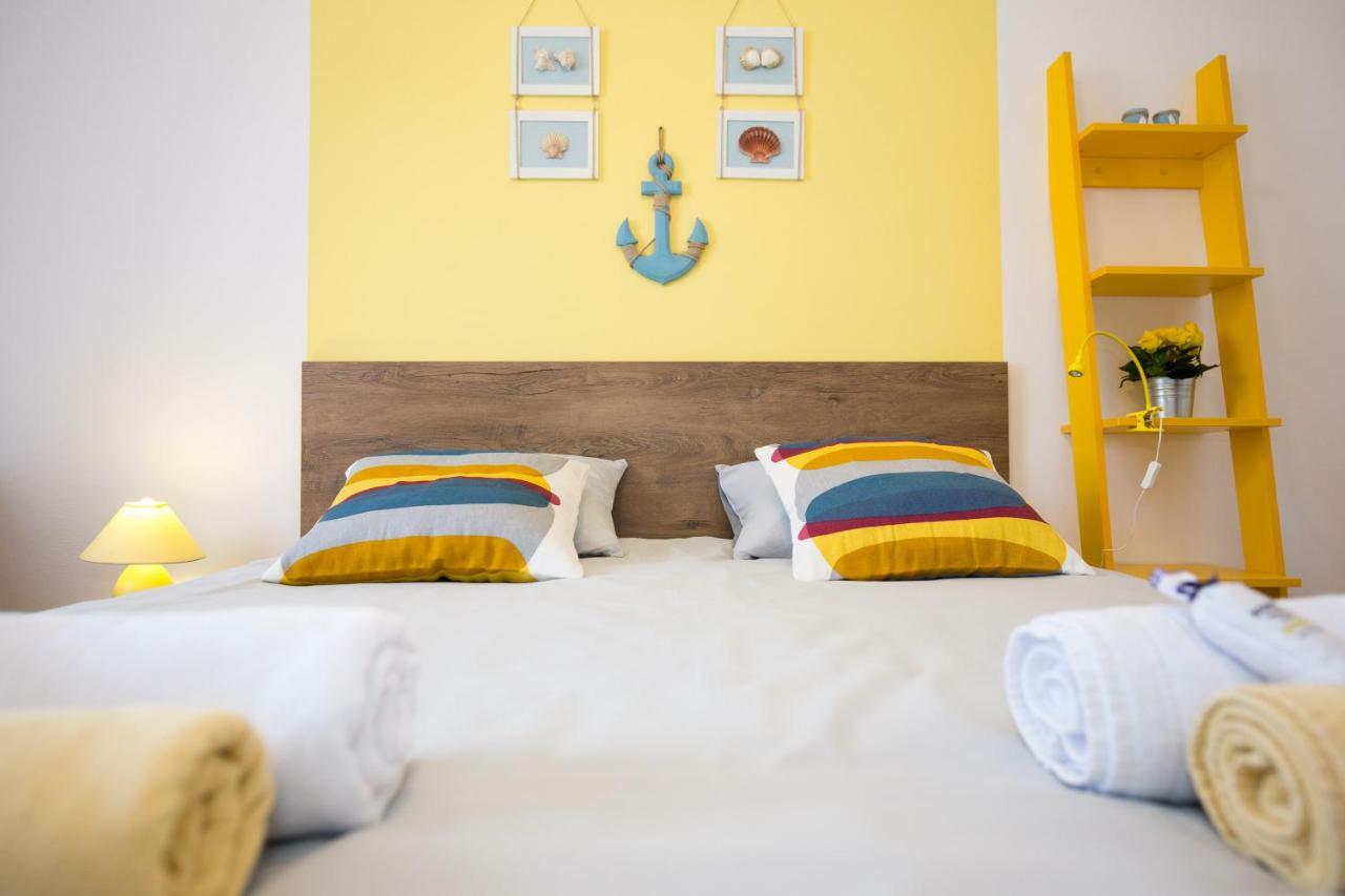 Home Away From Home With A Heated Pool Punat Eksteriør billede